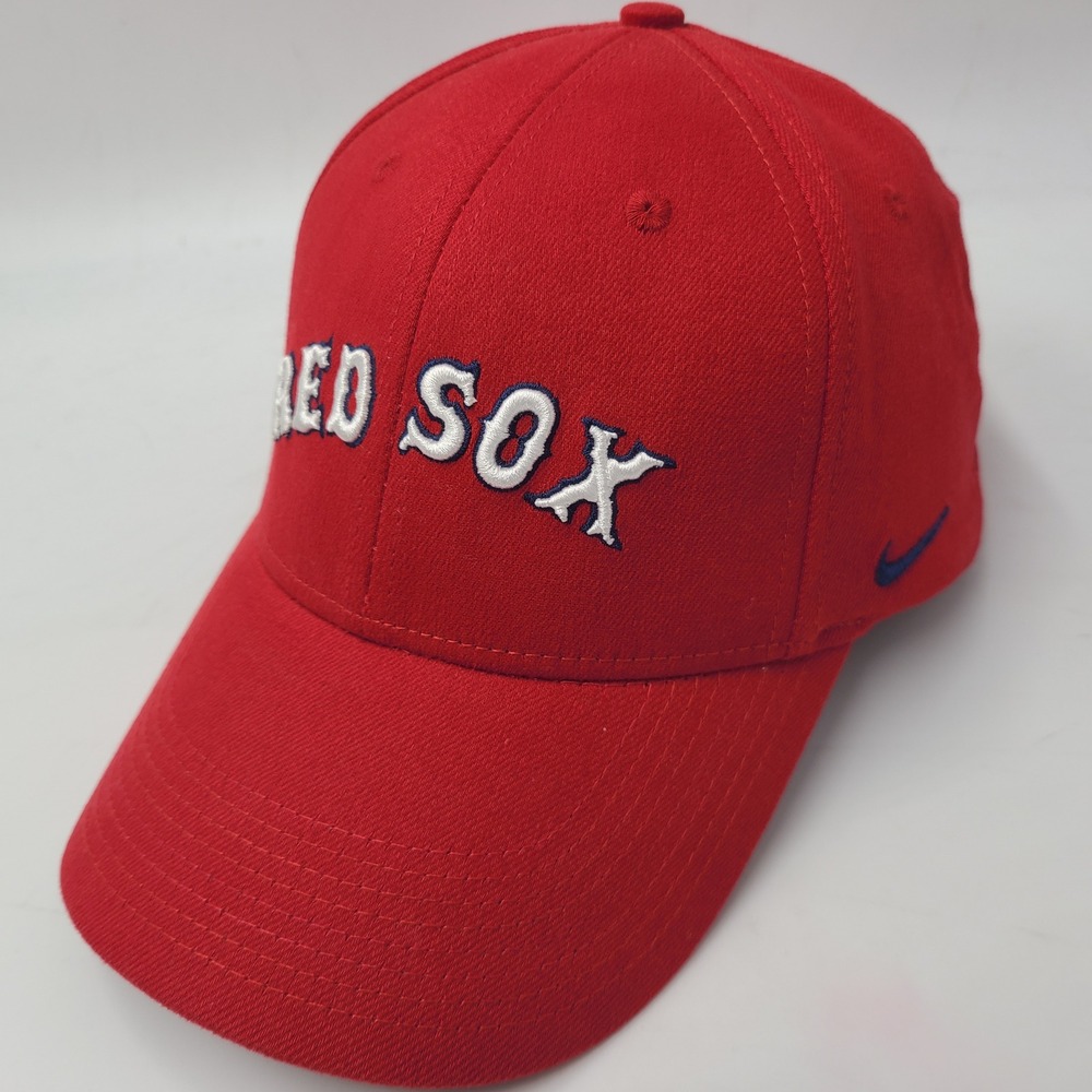 Boston Red Sox Hat Nike‎ Fitted (Seems S-M) Red MLB Baseball Swoosh Logo Men